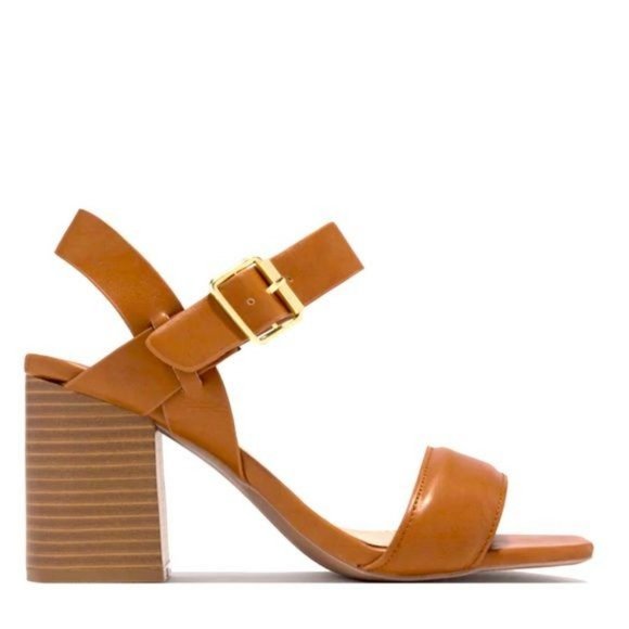 !! NEW !! Vegan Leather Ankle Strap Block Heels in Tan - Picture 5 of 8